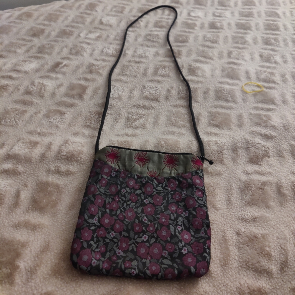 Medium size crossbody bag